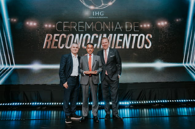 Docente UPCino es reconocido como Mejor Gerente General de IHG