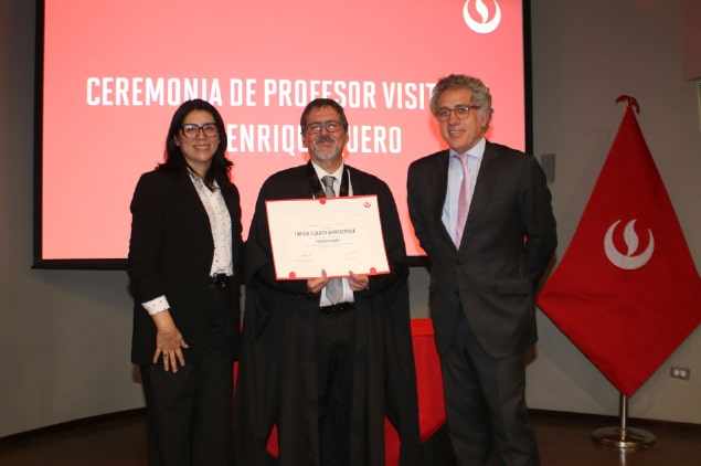 Dr. Enrique Federico Quero Gervilla es reconocido como profesor visitante