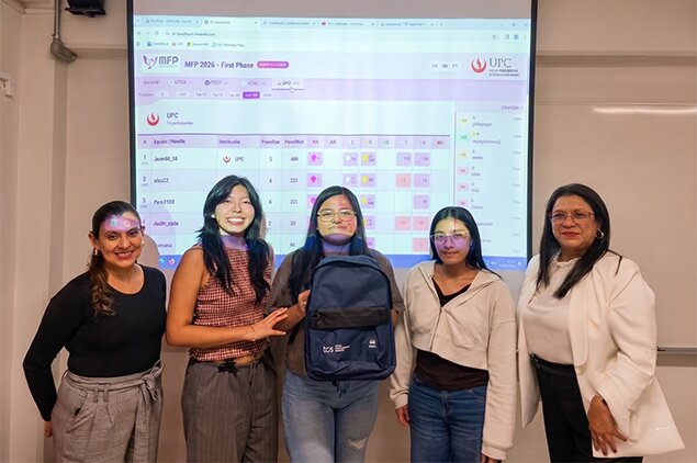 Estudiantes UPCinas clasifican a la final de la Maratón de Programación Femenina